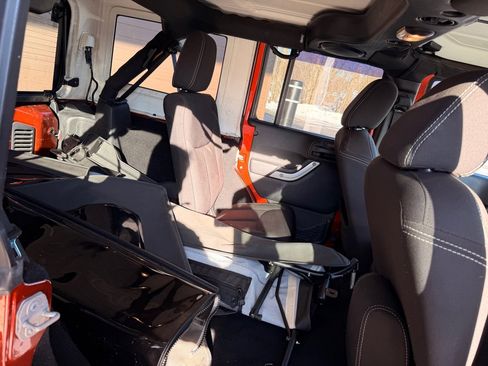 Used 2014 Jeep Wrangler Unlimited Rubicon w/ Dual Top Group image 15