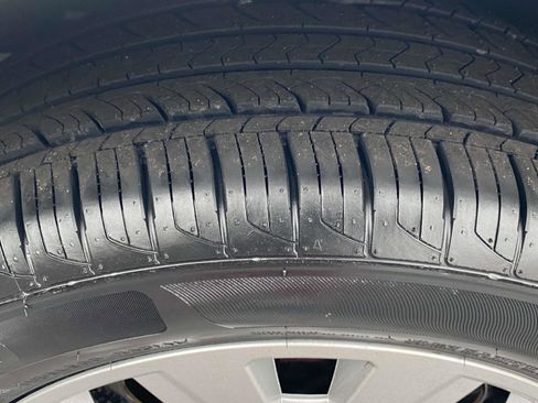 Used 2022 Ford Transit Connect XL image 18