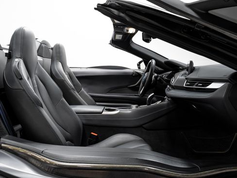 Used 2019 BMW i8 Roadster image 26