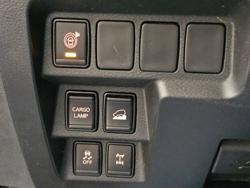 Used 2022 Nissan Frontier PRO-4X w/ Technology Package AWD/4WD image 16