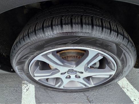 Used 2015 Volvo XC70 T6 Platinum w/ Protection Package image 56