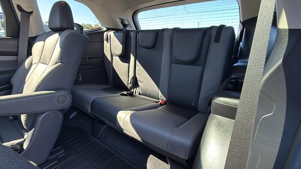 Used 2023 Subaru Ascent Onyx Edition AWD/4WD image 28