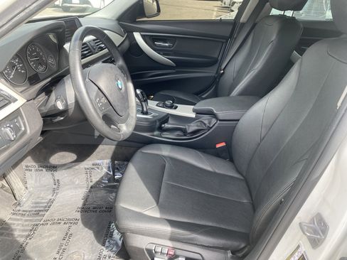 Used 2018 BMW 320i Sedan w/ Convenience Package RWD image 12