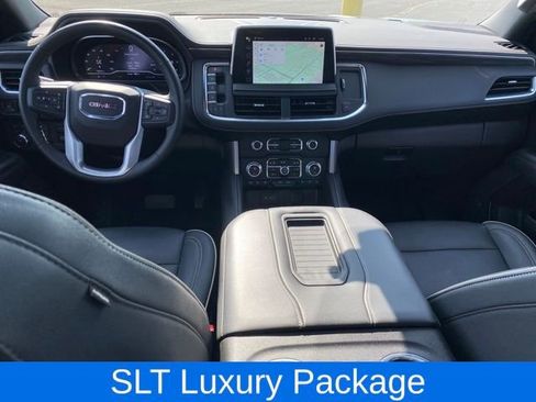 Used 2023 GMC Yukon XL SLT w/ SLT Premium Package image 6