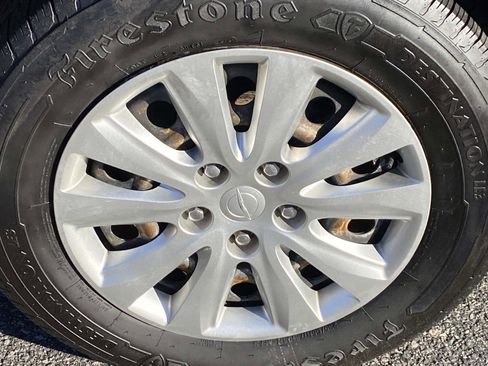 Used 2020 Chrysler Voyager L image 21