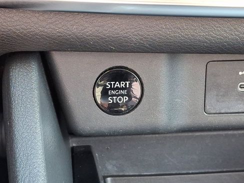 Used 2024 Nissan Rogue SV AWD/4WD image 22