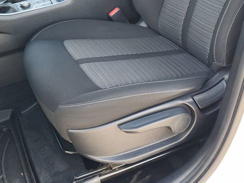 Used 2022 Kia Sorento LX FWD image 17