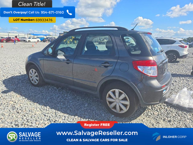 Used 2010 Suzuki SX4 AWD Hatchback image 3