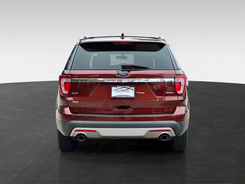 Used 2016 Ford Explorer XLT w/ Equipment Group 202A AWD/4WD image 6