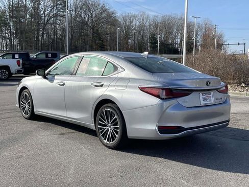 Used 2024 Lexus ES 250 w/ Premium Package image 3