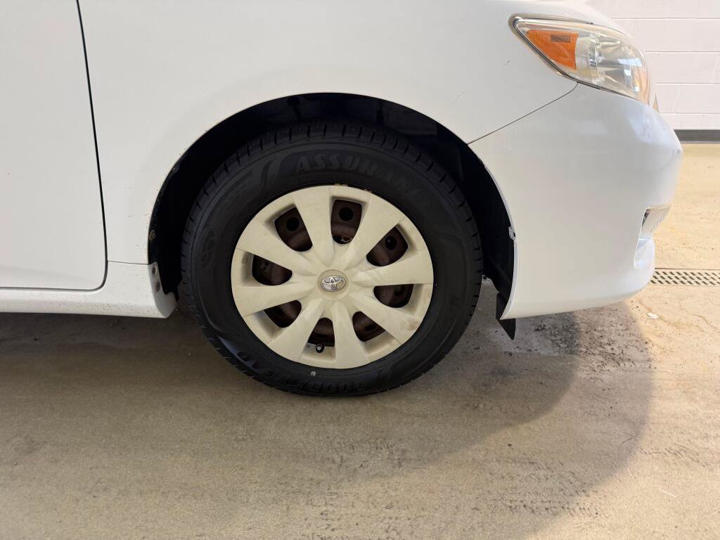 Used 2009 Toyota Corolla LE FWD image 9