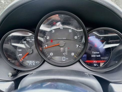 Used 2017 Porsche 718 Boxster RWD image 35