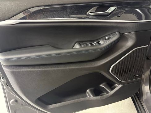 Used 2024 Jeep Grand Cherokee Trailhawk w/ Luxury Tech Group III image 13