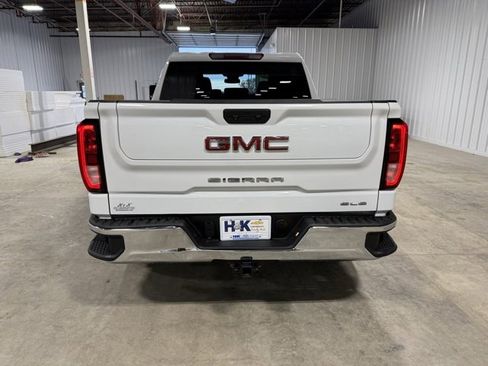 Used 2022 GMC Sierra 1500 SLE image 5