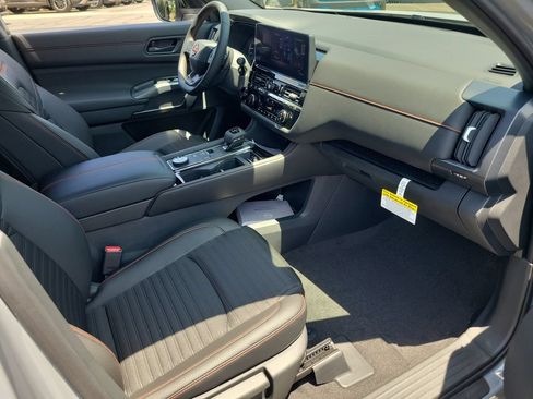New 2026 Nissan Pathfinder Rock Creek AWD/4WD image 11