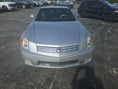 Used 2004 Cadillac XLR image 9