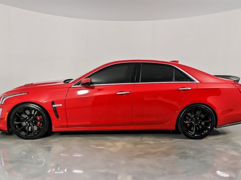 Used 2019 Cadillac CTS V w/ Carbon Fiber Package RWD image 8