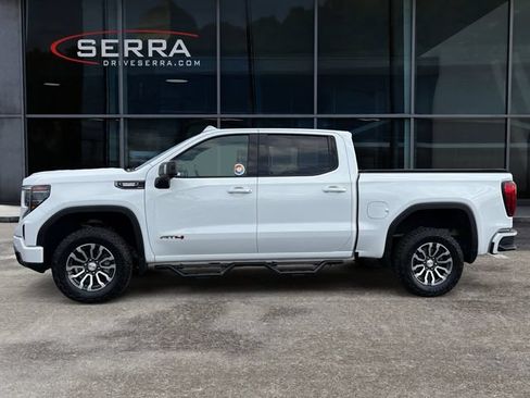 Used 2023 GMC Sierra 1500 AT4 w/ Technology Package AWD/4WD image 2