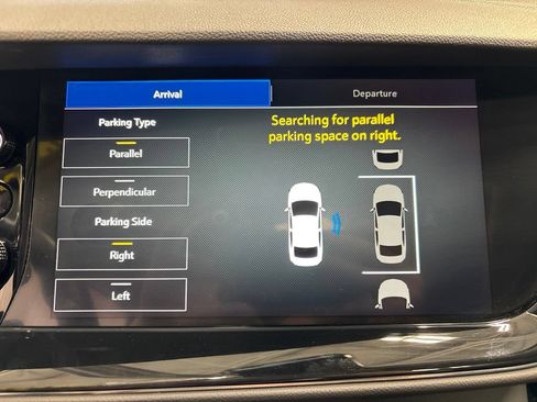 Used 2023 Buick Envision Avenir AWD/4WD image 31