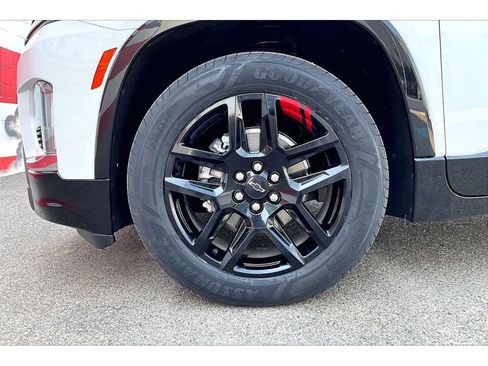 Used 2022 Chevrolet Traverse Premier w/ Redline Edition AWD/4WD image 9