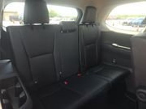 Used 2025 Toyota Grand Highlander XLE FWD image 19