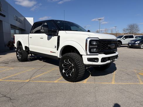 New 2026 Ford F250 Lariat w/ Black Appearance Package AWD/4WD image 4