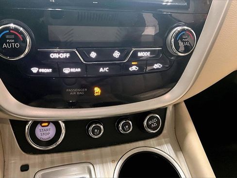 Used 2017 Nissan Murano Platinum image 15