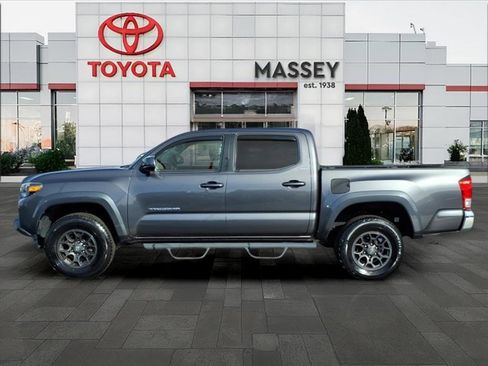 Used 2017 Toyota Tacoma SR5 image 6