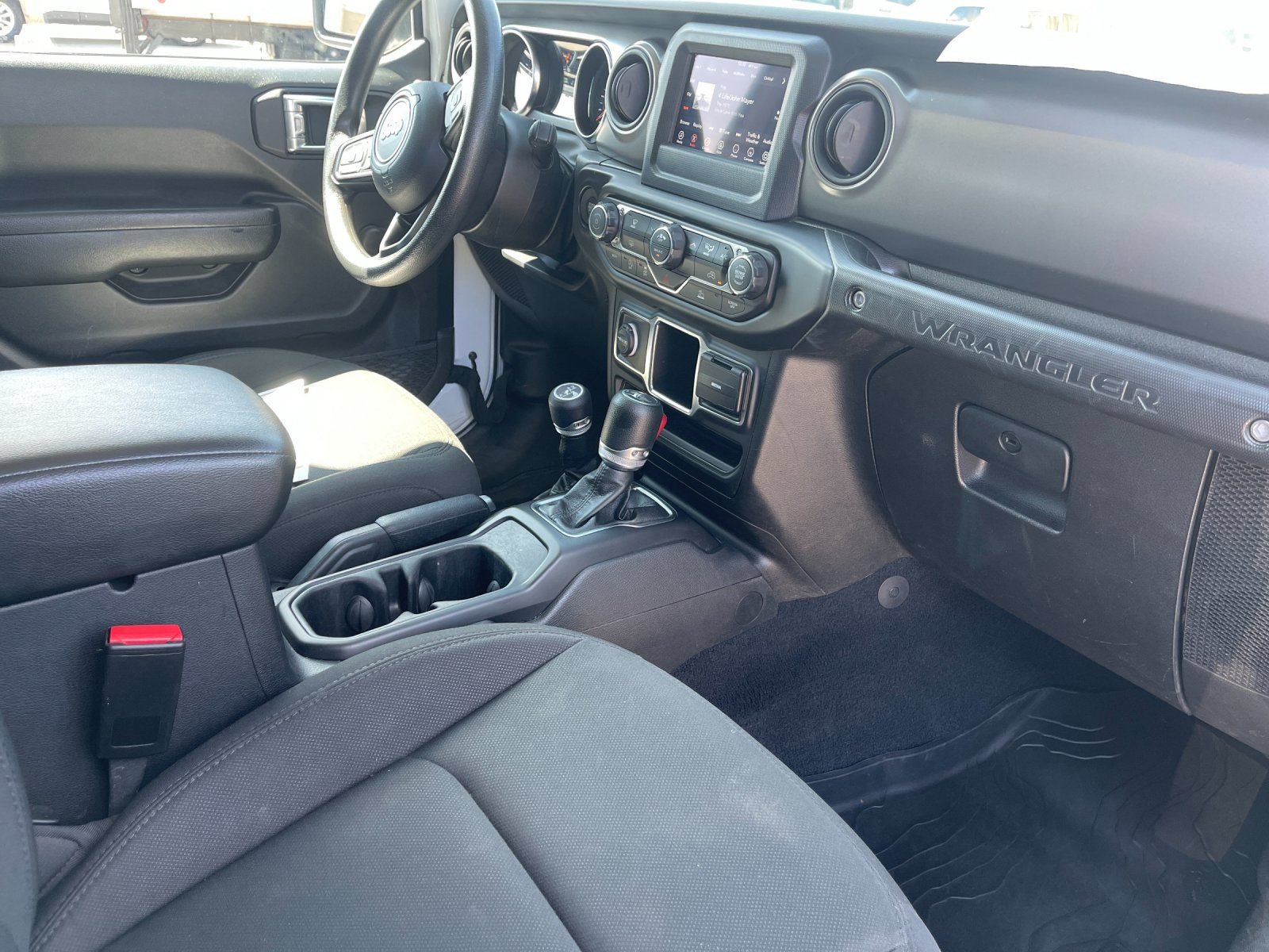 Used 2023 Jeep Wrangler Unlimited Sport AWD/4WD image 18