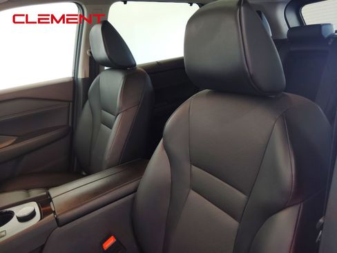 Used 2023 Nissan Rogue SV w/ SV Premium Package image 32