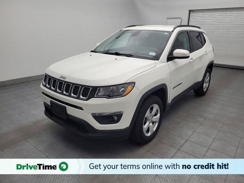 Used 2019 Jeep Compass Latitude w/ Cold Weather Group AWD/4WD image 1