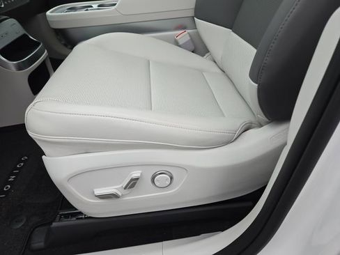 New 2026 Hyundai Ioniq 9 SEL image 28