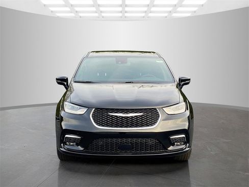 New 2026 Chrysler Pacifica Select image 4