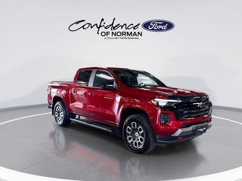 Used 2026 Chevrolet Colorado Z71 w/ Technology Package AWD/4WD image 11