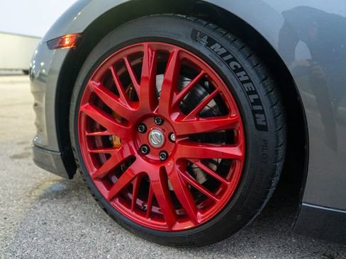 Used 2016 Nissan GT-R Premium image 9