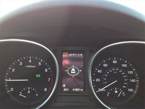 Used 2018 Hyundai Santa Fe Sport image 16