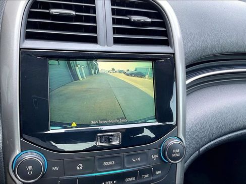 Used 2014 Chevrolet Malibu LT FWD image 21
