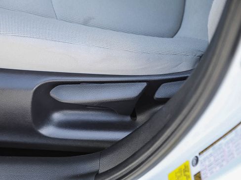 Certified 2022 Toyota Corolla LE FWD image 20