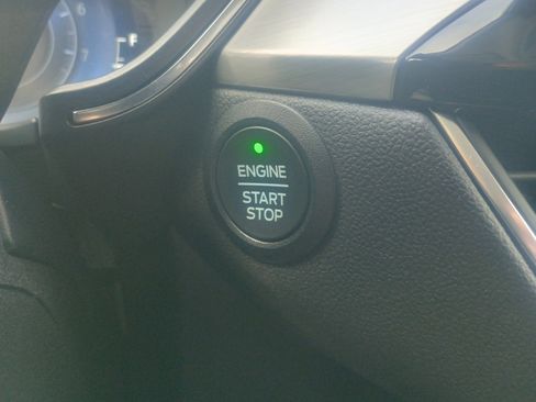 Certified 2022 Ford Escape Titanium w/ Class II Trailer Tow Package image 25