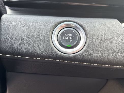 Certified 2024 Cadillac Escalade Premium Luxury AWD/4WD image 22