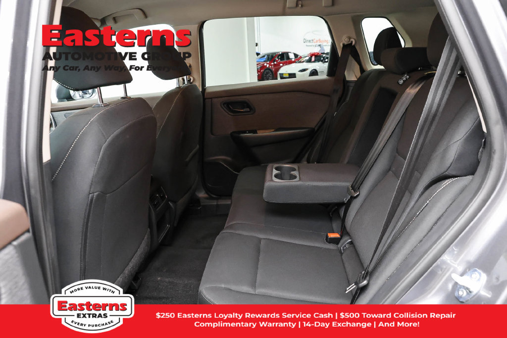 Used 2023 Nissan Rogue S AWD/4WD image 23