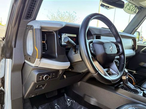 Used 2021 Ford Bronco Badlands image 21