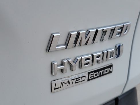 Used 2024 Toyota RAV4 Limited w/ Advanced Technology Package AWD/4WD image 9