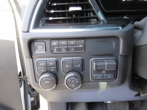 Used 2025 Chevrolet Tahoe RST w/ Comfort Package image 21