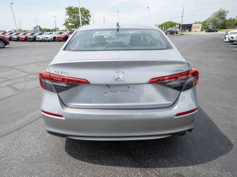 Used 2024 Honda Civic Sport image 5