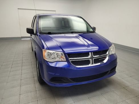 Used 2019 Dodge Grand Caravan SE FWD image 14