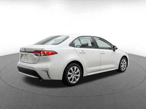 Used 2025 Toyota Corolla LE FWD image 9