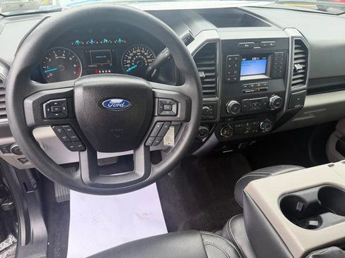 Used 2018 Ford F150 XLT w/ Trailer Tow Package image 11