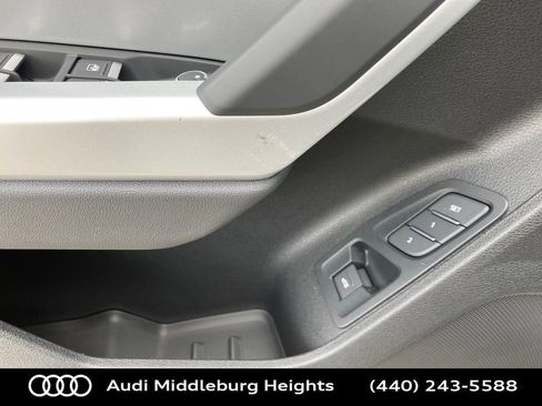 Certified 2025 Audi Q3 2.0T Premium image 13