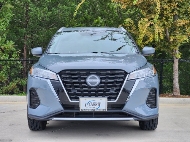 Used 2024 Nissan Kicks SV FWD image 3